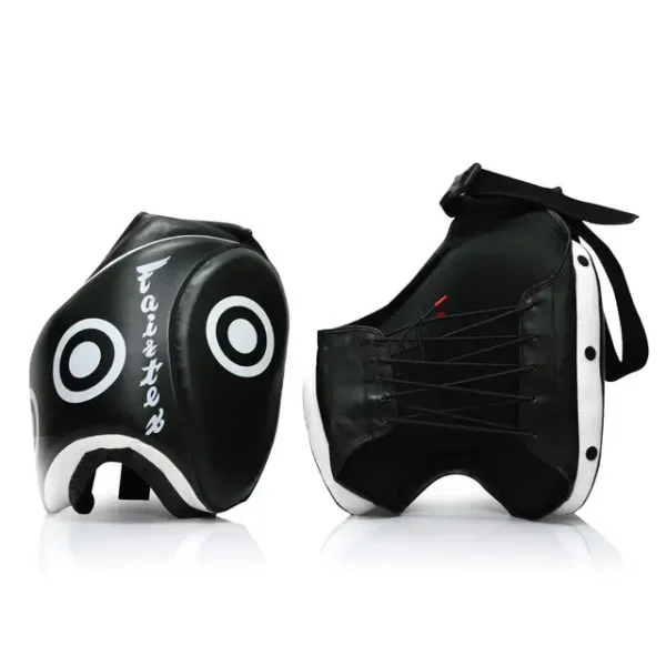 Fairtex Deluxe Thigh Pads TP3 in black color