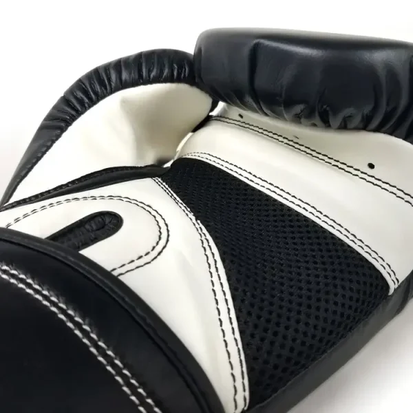 Pair of Rival Bag Gloves RB2 Super 2.0 in red and black