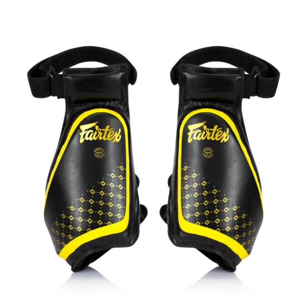 Fairtex TP4 Lightweight Thigh Pad Product Image Fairtex TP4 Lightweight Thigh Pads in red and black colors