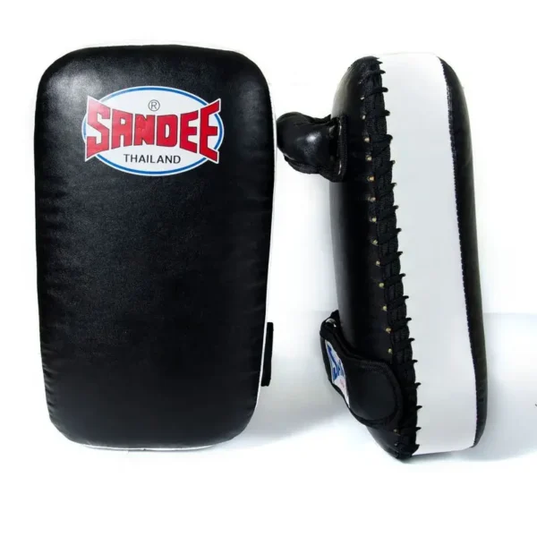 Sandee Extra Thick Flat Thai Kick Pads A pair of Sandee Extra Thick Flat Thai Small Kick Pads