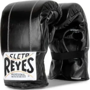 Cleto Reyes Original Bag Gloves on white background