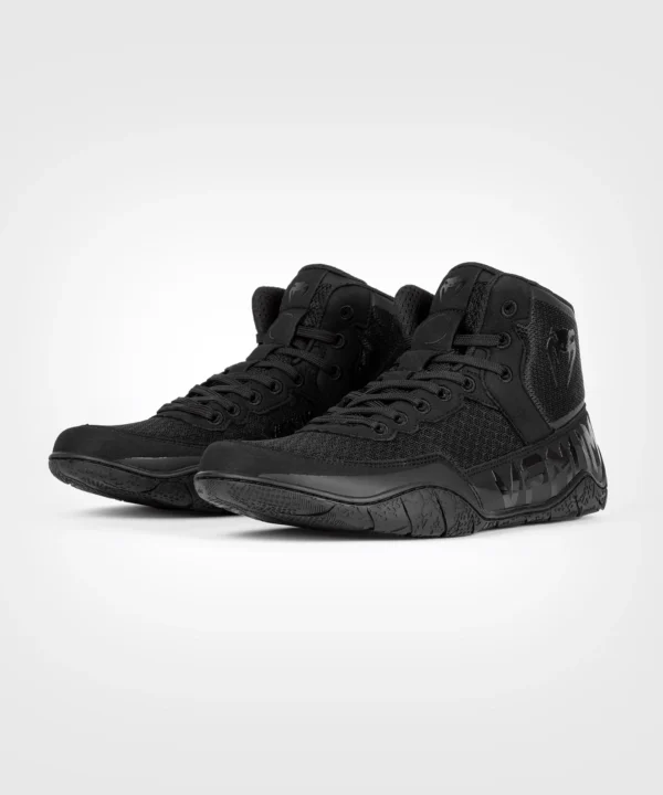 Venum Elite Wrestling Shoes in Black - product image