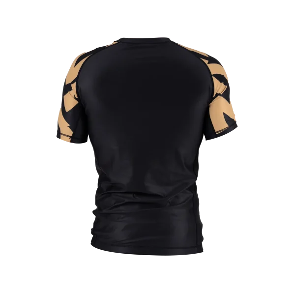 Scramble Baka Rashguard in black and white colors with brand logo
