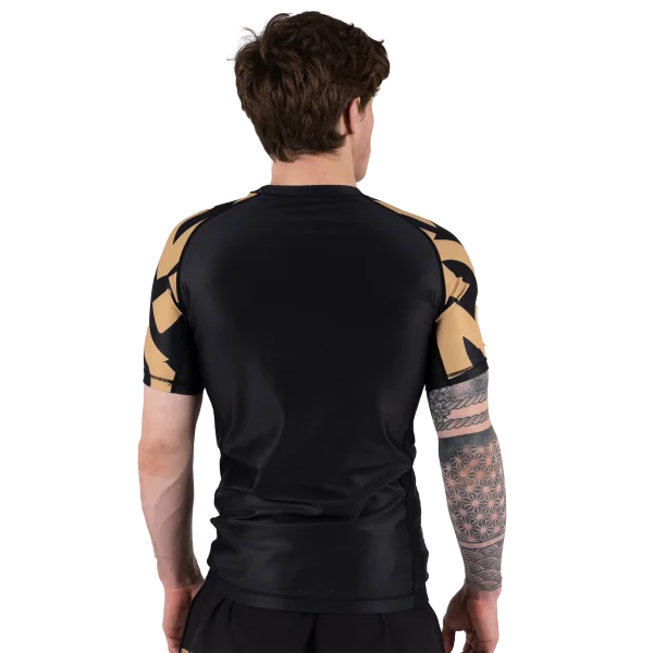 Scramble Baka Rashguard for martial arts in action
