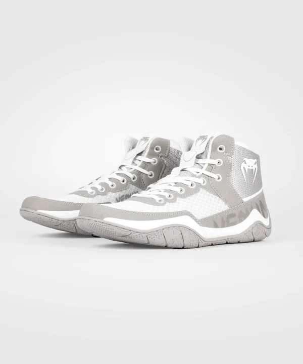 Venum Elite Wrestling Shoes - Beige/Sand in Beige/Sand — sleeve detail
