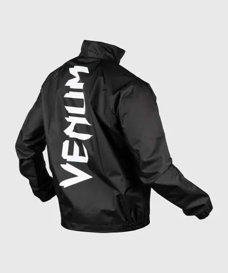 Venum Giant Sauna Suit in action.