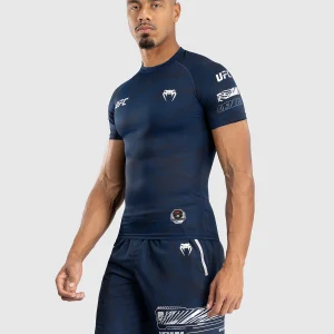 Venum x UFC Fusion Men's Rashguard Display Man modelling the Venum x UFC Fusion Men's Fight Week Performance Short Sleeve Rashguard