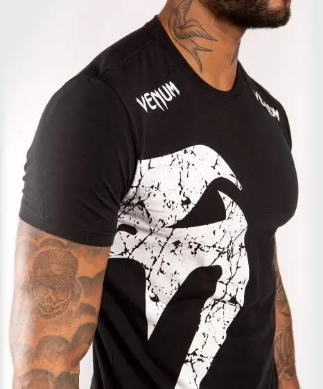 Venum Giant T-Shirt Product Image Venum Giant T-Shirt on a plain background