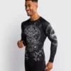 Venum Gladiator 5.0 Rashguard Product Image Venum Gladiator 5.0 Men's Long Sleeve Rashguard in action