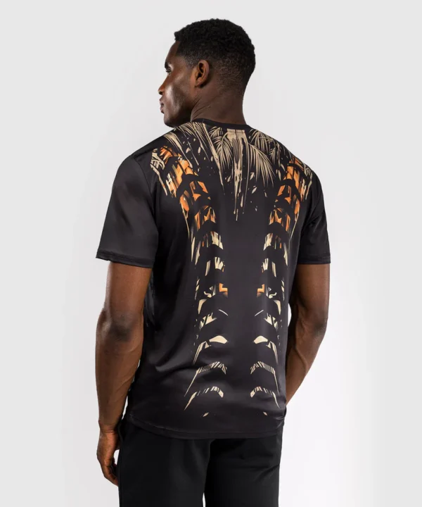 Venum Tiger Men's Dry-Tech T-Shirt A man wearing Venum Tiger Men's Dry-Tech T-Shirt