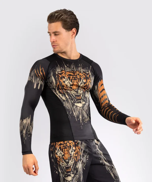 Venum Tiger Men's Rashguard Front View Venum Tiger Men's Long Sleeve Rashguard on a plain background