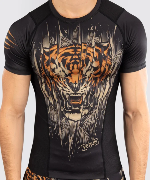 Venum Tiger Men's Rashguard Venum Tiger Men's Short Sleeve Rashguard in action