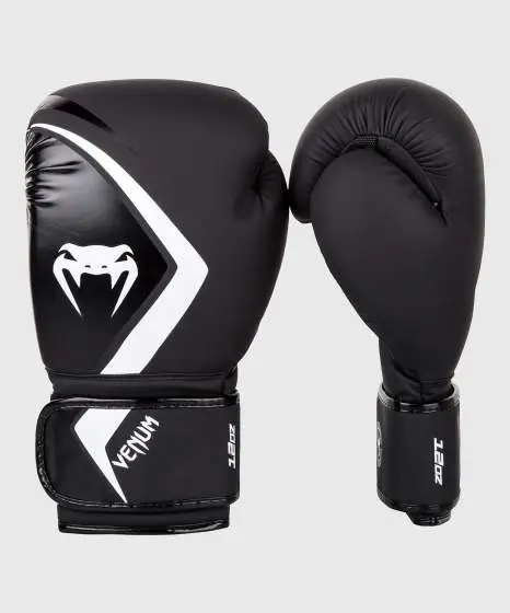 Venum Boxing Gloves Contender 2.0 in action