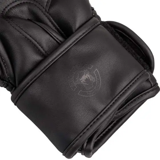 A pair of Venum Challenger 3.0 Boxing Gloves