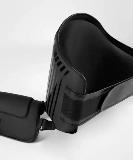 Venum Challenger Belly And Legs Protector Black 6 Venum Challenger belly and legs protector in black and white