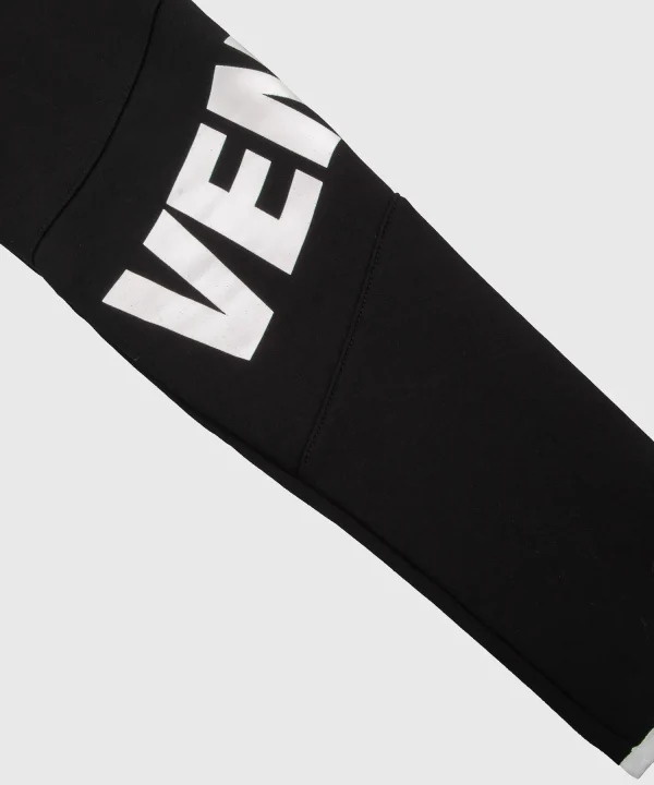 Venum Contender 3.0 Hoodie in black color