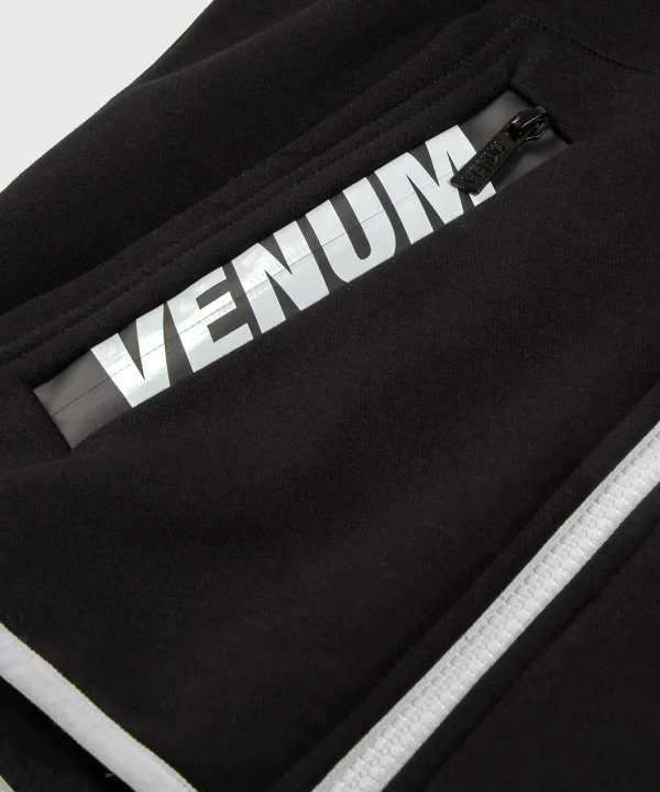Venum Contender 3.0 Hoodie in black color