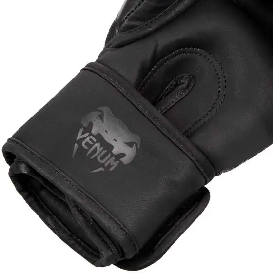 Venum Dragons Flight Boxing Gloves Black 5 Pair of Venum Dragons Flight Boxing Gloves