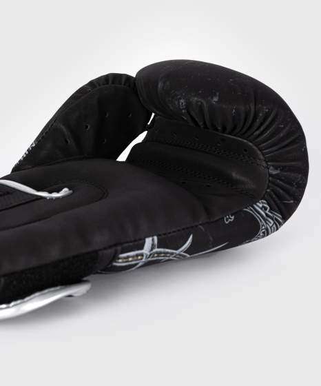 Venum Gladiator 5 0 Boxing Gloves Black Silver 2 Venum Gladiator 5.0 Boxing Gloves in black and white color