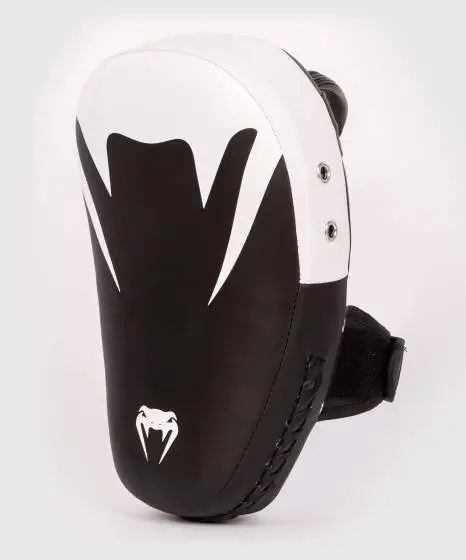 Small Venum Kick Boxing Gear 2.0 Paws