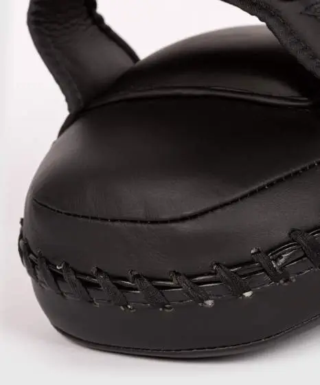 Small Venum Kick Boxing Gear 2.0 Paws