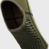 Venum Kontact Evo Foot Grips Khaki 2 Venum Kontact Evo Foot Grips in professional use
