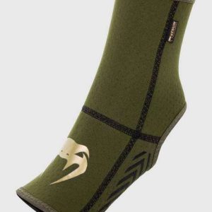 Venum Kontact Evo Foot Grips in action