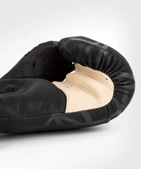 Venum Tecmo 2 0 Boxing Gloves Black 6 Venum Tecmo 2.0 Boxing Gloves in pristine condition