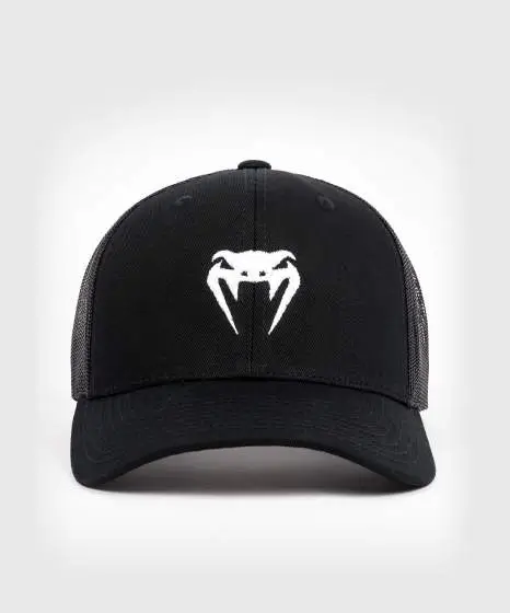 Venum Trucker Cap in sleek black design