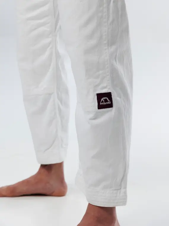 Man in Manto X5 BJJ Gi