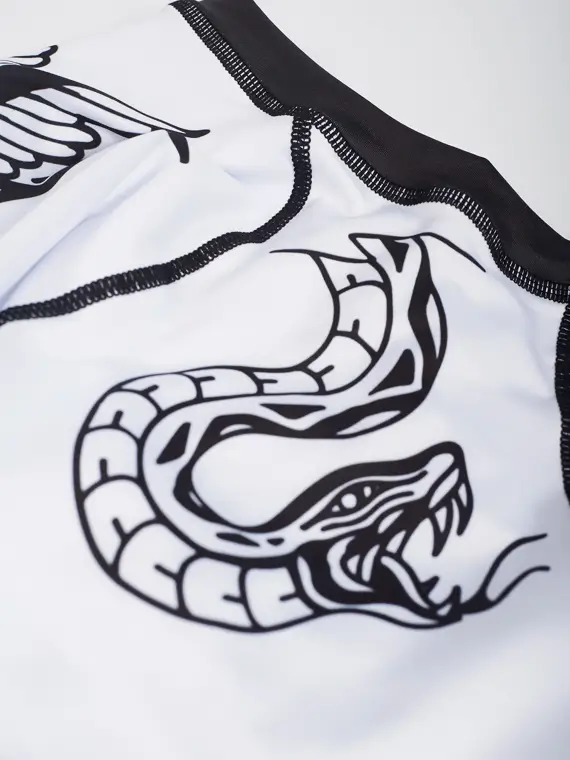 Frontal view of Manto Miko Longsleeve Rash Guard