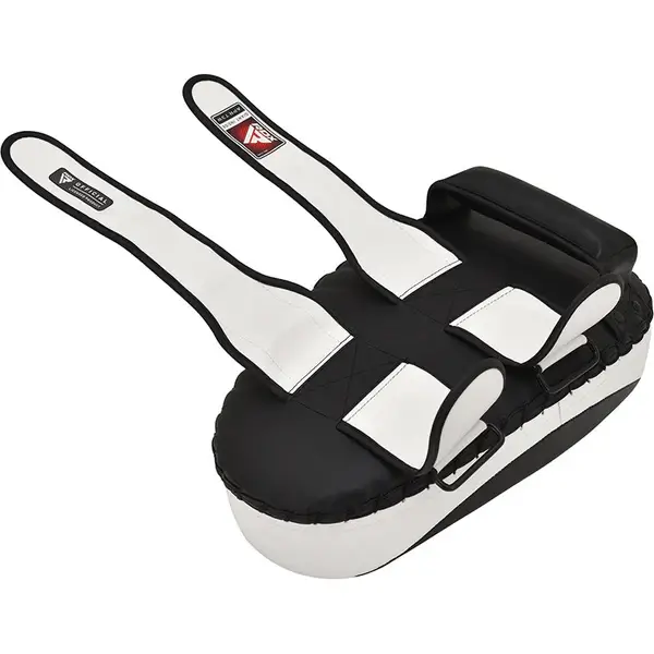 RDX T3 Muay Thai Kick Pads RDX T3 Muay Thai Kick Pads in action