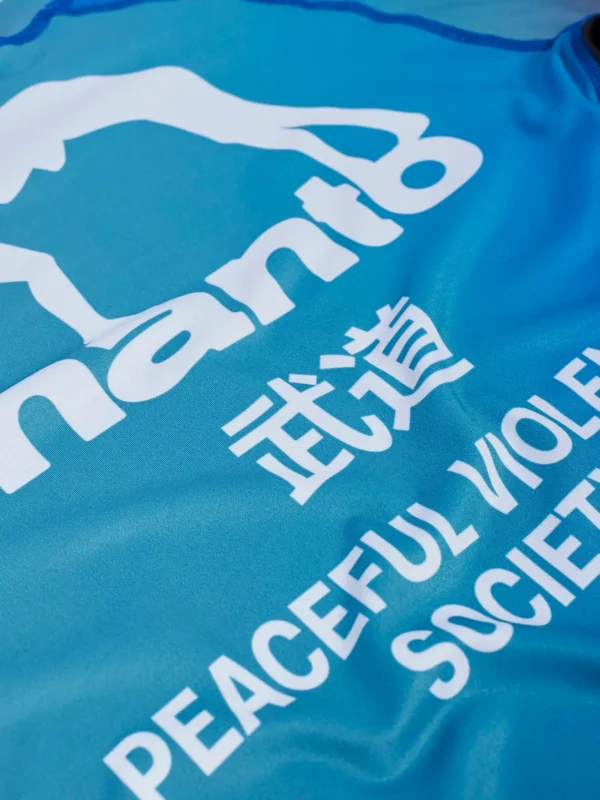 Athlete wearing Manto Society Gradient Rash Guard
