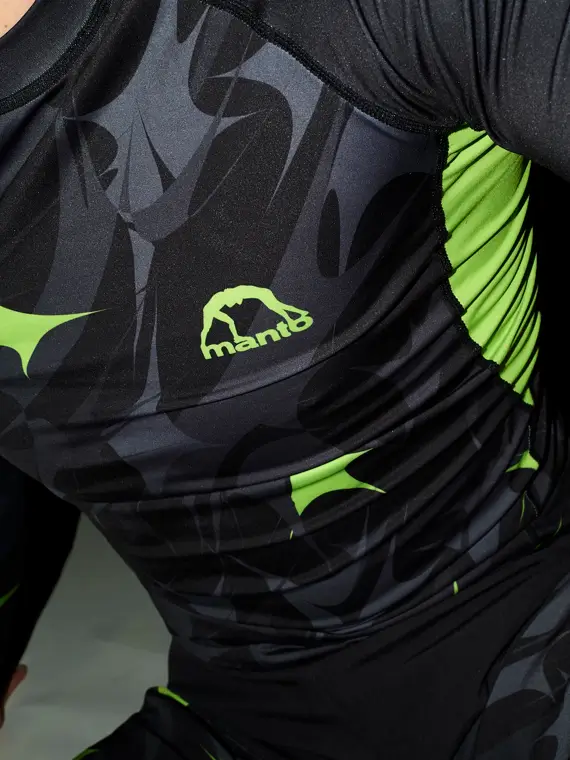 Long sleeve Manto Terra rash guard on white background