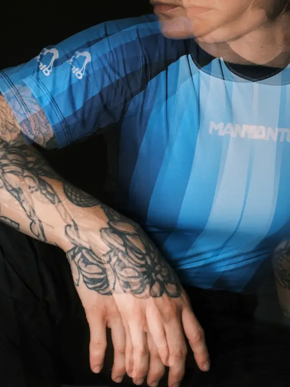 Manto Crystal Rash Guard Man wearing Manto Crystal Rash Guard