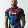 Manto Rave Rashguard in Training A woman wearing Manto Rave Rashguard during training