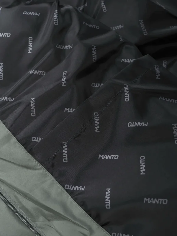 Woman wearing Manto Ahead Puffer Jacket in a winter setting