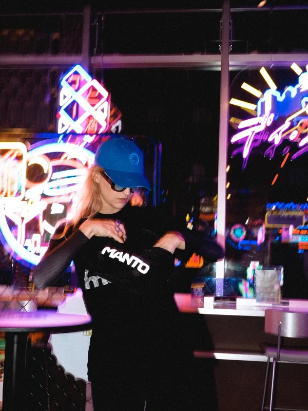 Manto Circle Logo Cap