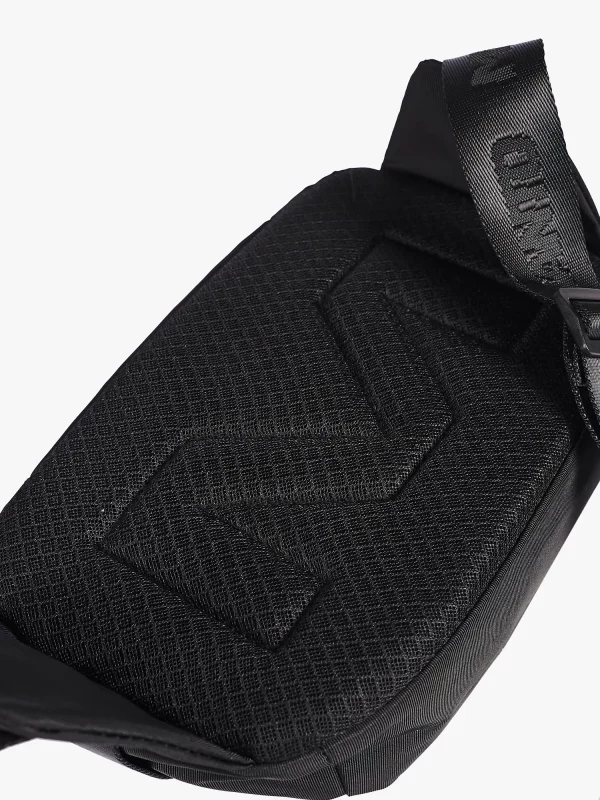 Manto Circle Logo Waist Bag Black 6 Manto Circle Logo Waist Bag in black color