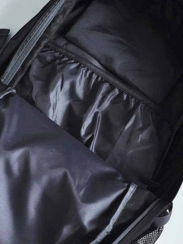 Manto Cross Backpack in neutral colors