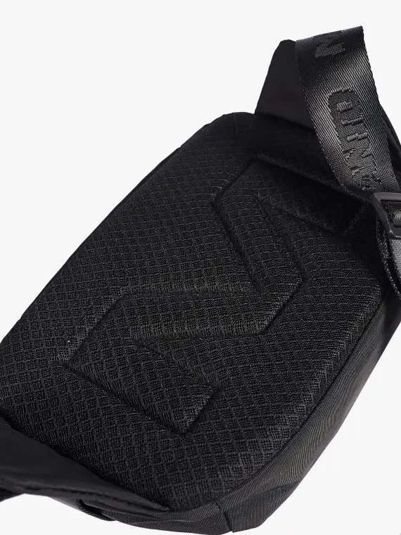 Manto Defend Waist Bag Black 1 Black Manto Defend Waist Bag with adjustable strap