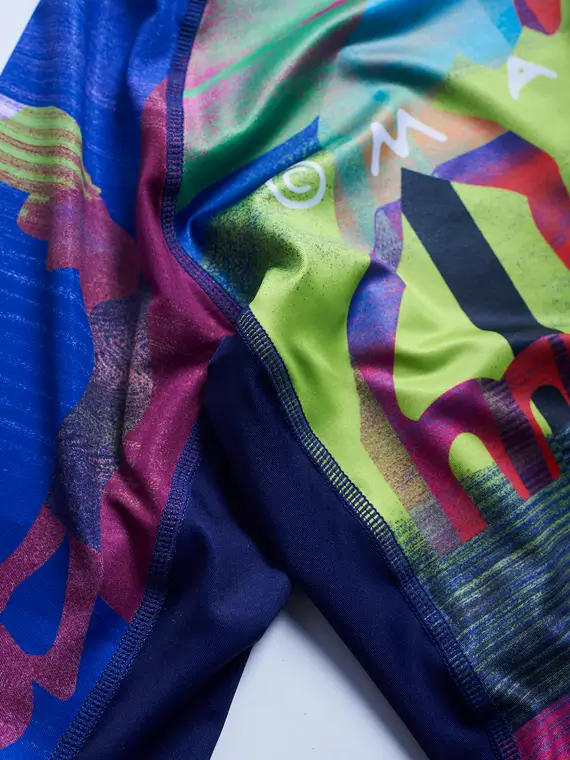 Close up view of Manto Neon Abstract Rashguard