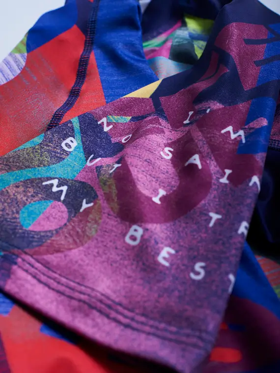 Manto Neon Abstract Rashguard in vibrant colors