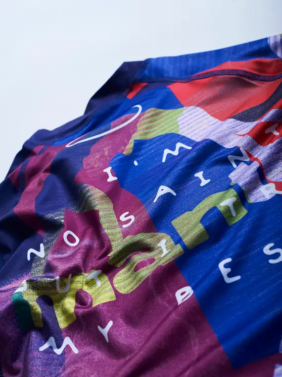 Closeup image of a Manto Neon Abstract Rashguard