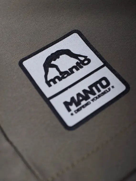 Black Manto Pulse Active Lightweight Shorts on a neutral background