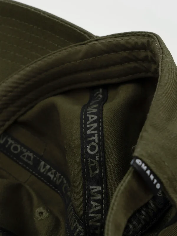 Close-up of a Manto Pulse Cap