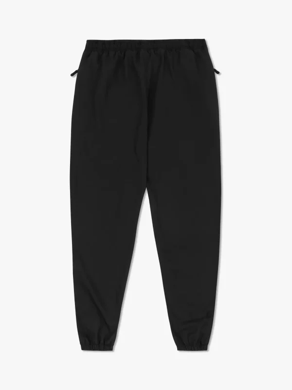 Man in stylish Manto Pulse Jogger Pants