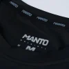Man wearing Manto Pulse Performance T-Shirt
