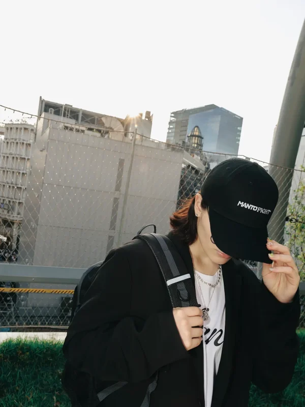 Stylish Manto Represent Snapback Cap