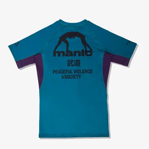 Athlete wearing Manto Society Rash Guard